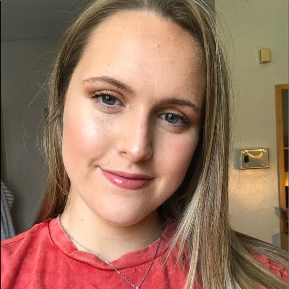 Meet your Posher, Ashley - Picture 1 of 1